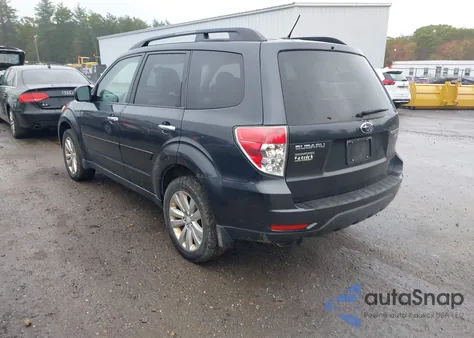 2012 Subaru Forester 2.5X Premium z USA, uszkodzony, nr VIN JF2SHADCXCH439614